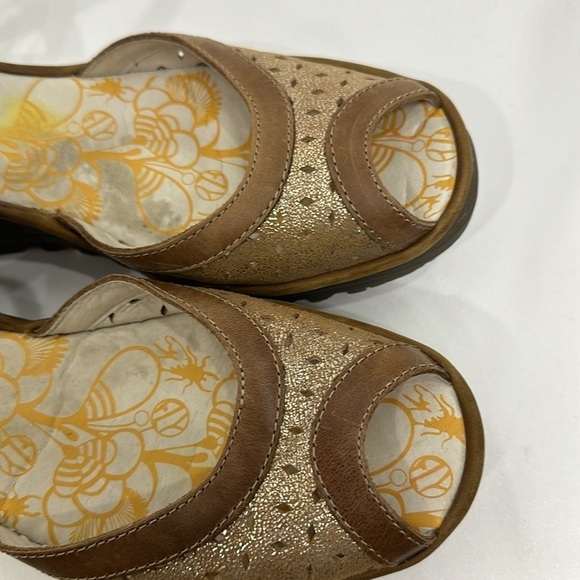 Fly London Yumo leather wedge sandals size 41. Brown and gold. - Picture 4 of 12